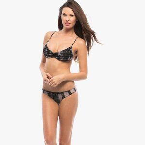 Brand New BLUE LIFE Parisian Fever Cheeky Bottom